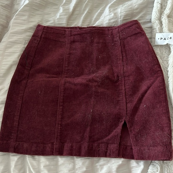 NWT red suede skirt - Picture 1 of 4